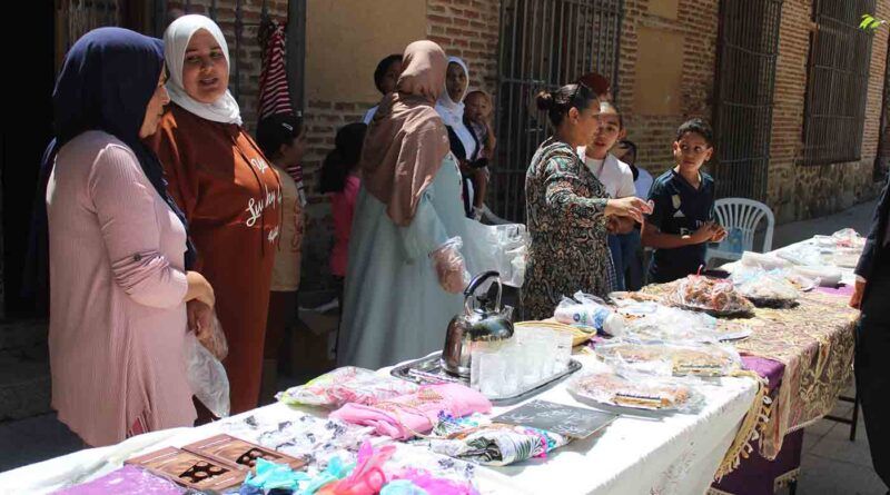 Mercadillo solidario de la Asociación el Candil en Ugena