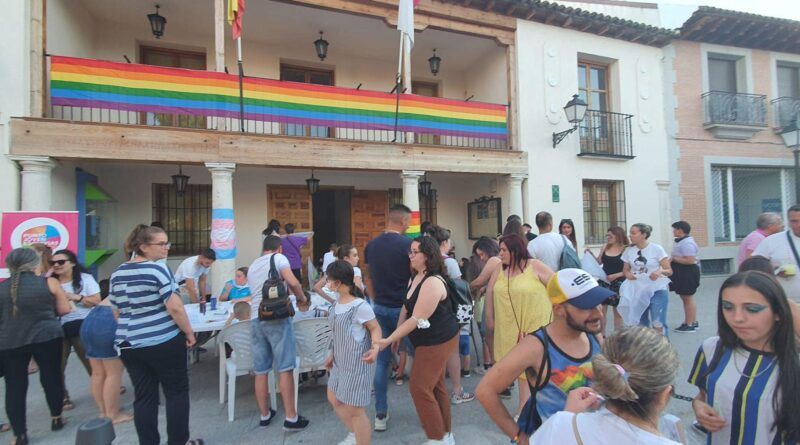 Esquivias celebra el primer Orgullo de La Sagra lleno de color y diversidad