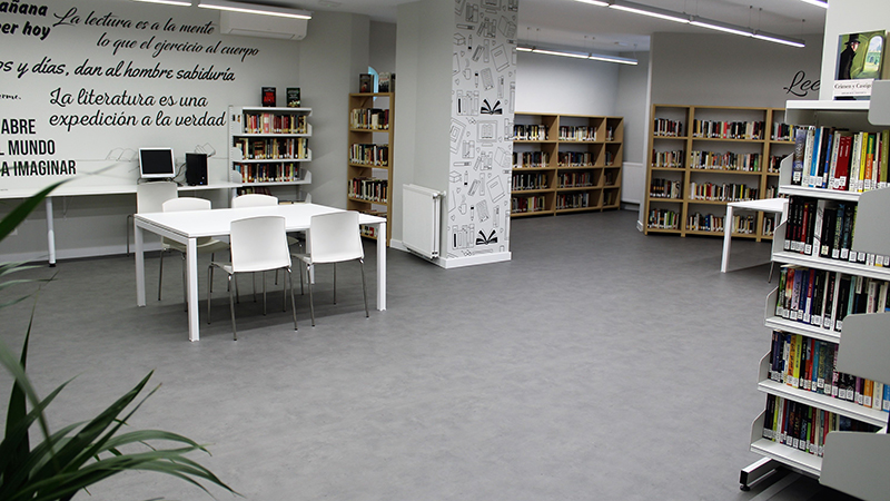 Interior Biblioteca Miguel Angel Aguilar Cubas de la Sagra