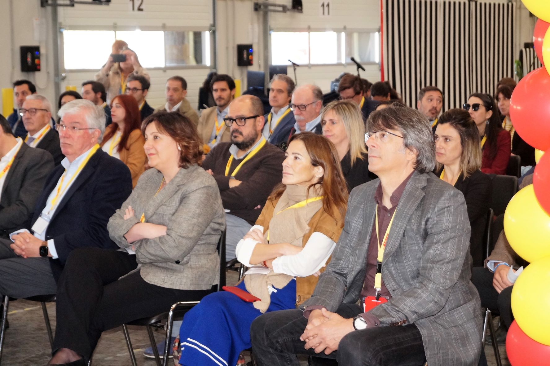 PUBLICO- INAUGURACION NAVE IKEA