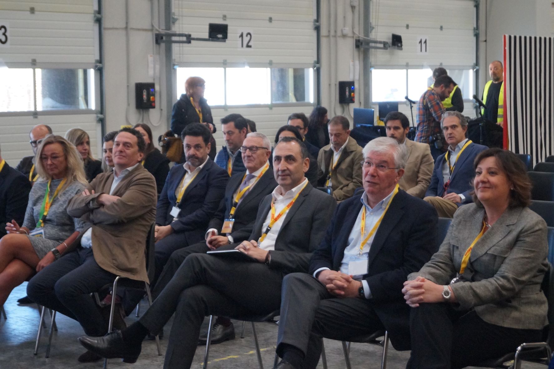 PUBLICO- INAUGURACION NAVE IKEA2