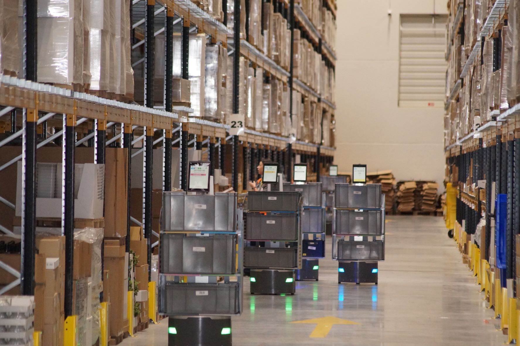 ROBOTS- INAUGURACION NAVE IKEA 2