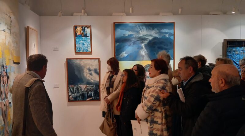 Bargas inaugura la exposición Exiliados, Refugiados y otras tragedias… En la tarde del jueves 9 de marzo se inauguró en la Casa de Cultura