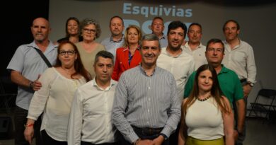 FOTO FAMILIA PRESENTACION PSOE ESQUIVIAS (2)