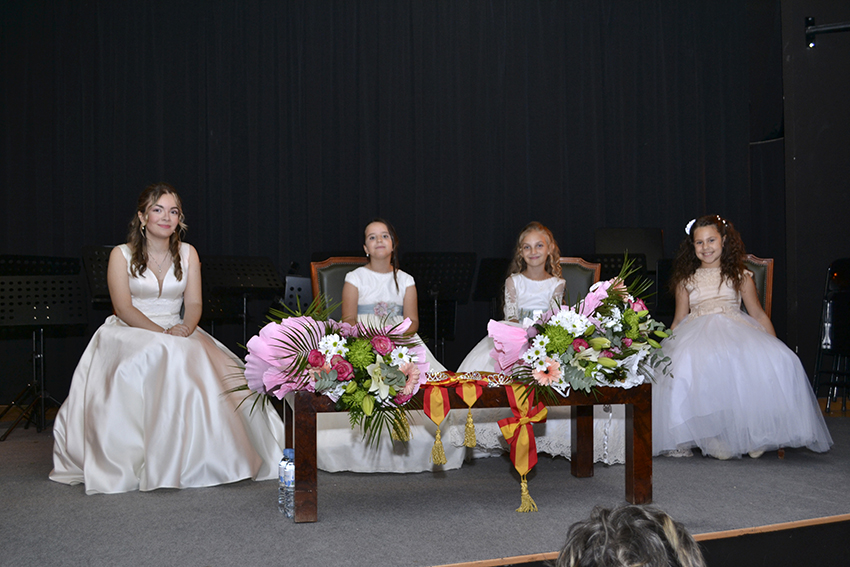 Coronación de las reinas de Cedillo del Condado (1)