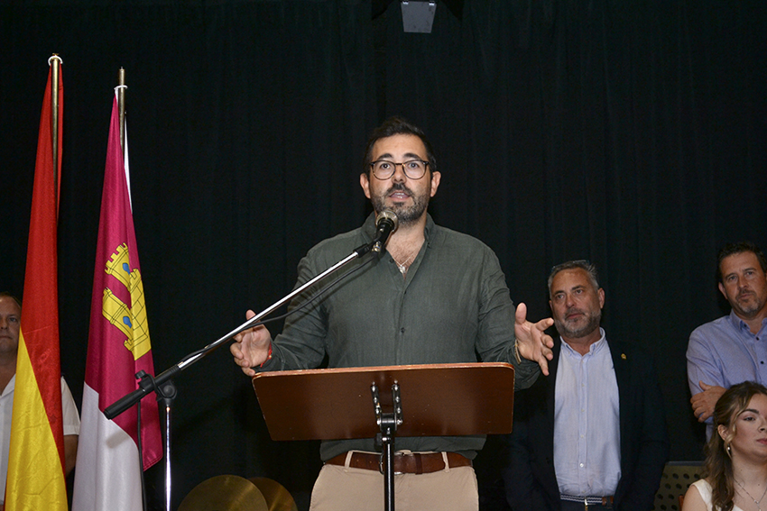 Coronación de las reinas de Cedillo del Condado (15)