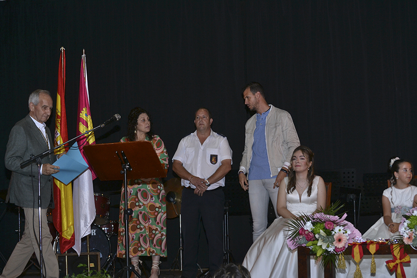 Coronación de las reinas de Cedillo del Condado (7)