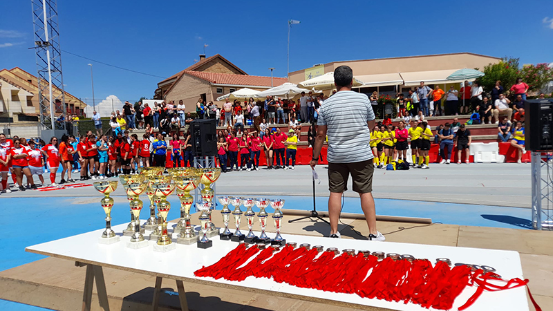 ENTREGA DE TROFEOS DE LA LIGA FEMENINA DE LA SAGRA Y DE LA COPA ADAMO EN YUNCOS