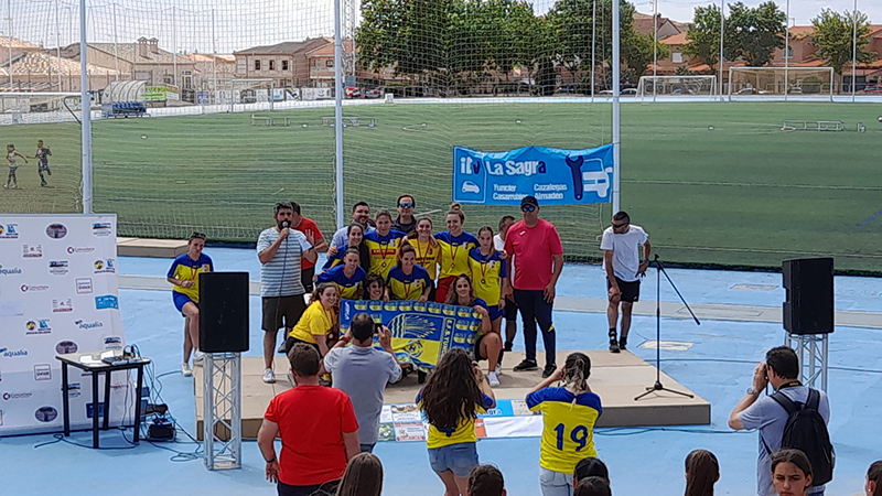 ESCUELA DE FÚTBOL BASE YUNCLER A, CAMPEONAS DE LA LIGA DE LA SAGRA Y DE LA COPA ADAMO (2)
