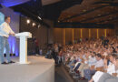 Carlos Velázquez en el acto de los alcaldes