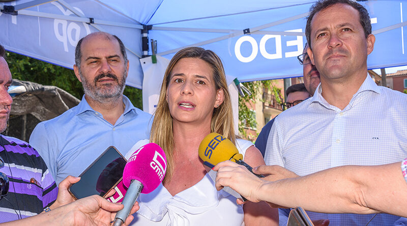 Carlos Velázquez y Carolina Agudo piden el voto para el PP