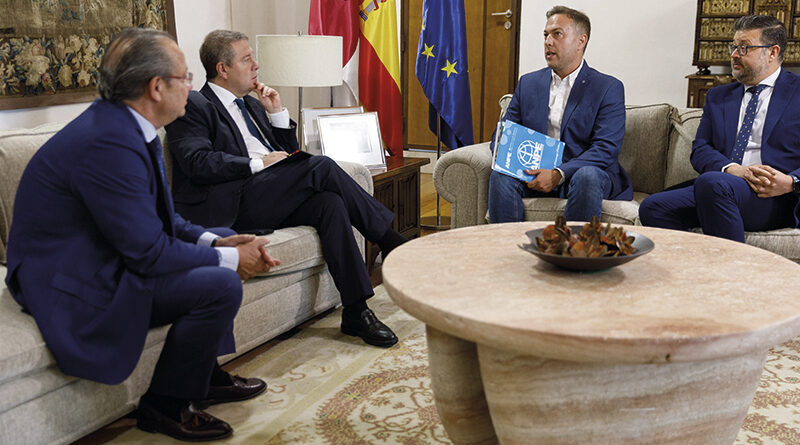 ANPE SE REÚNE CON EL presidente regional para evaluar el curso escolar