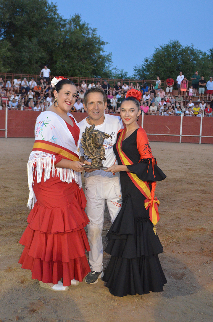Concurso de recorte Fiestas de YUncler (1)