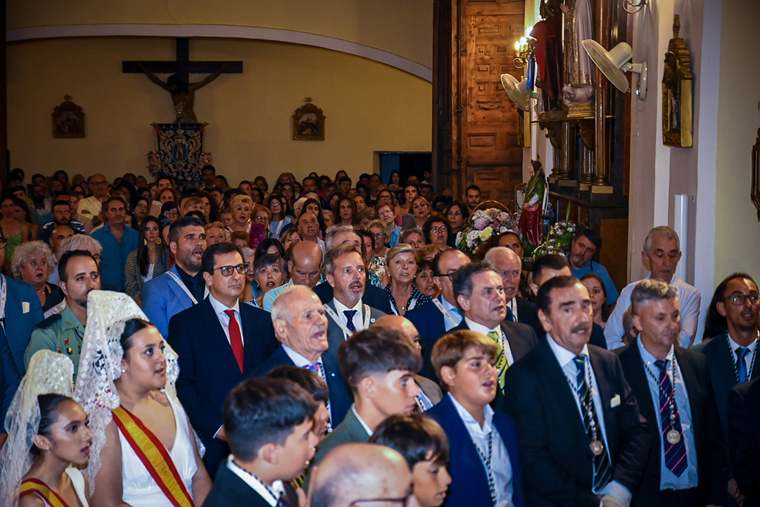 Misa y procesiones (14)