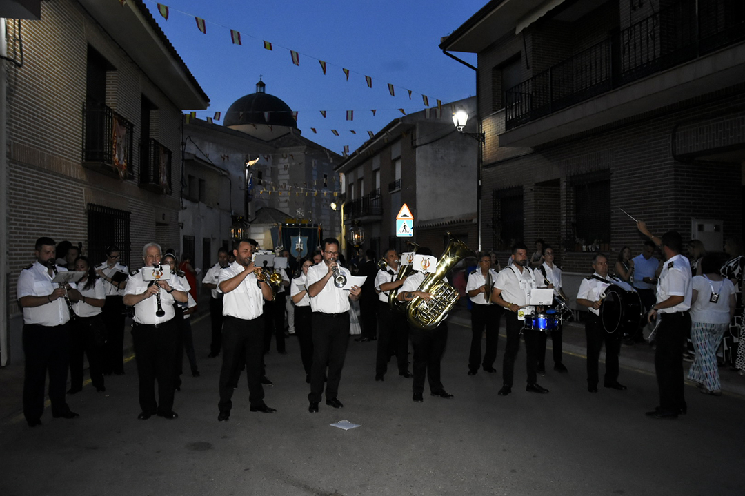 Misa y procesiones (22)