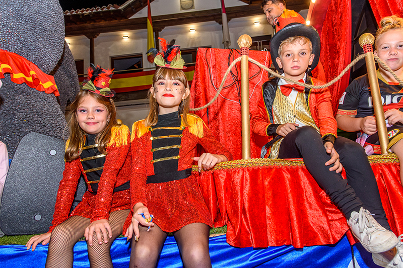 Día de Carrozas - Resto desfile y premios 2024 - 008