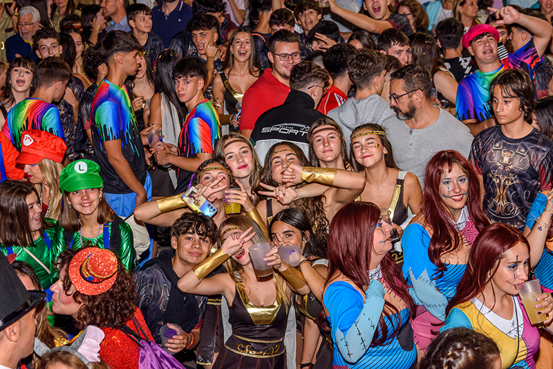 Día de Carrozas - Resto desfile y premios 2024 - 053