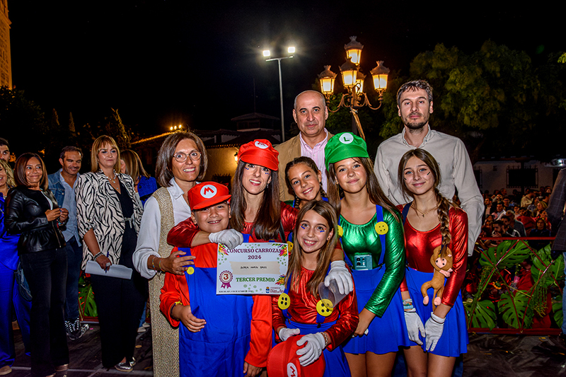 Día de Carrozas - Resto desfile y premios 2024 - 057 Super Mario Bross - Tercer premio