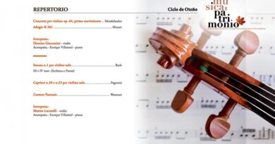 Jóvenes violinistas en concierto en la Iglesia de San Sebastián de Toledo.