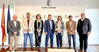 Reunión Ayuntamiento de Mocejón con consejero de Fomento para mejoras en la CM-4006