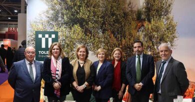 Cedillo en la word olive oil exhibition