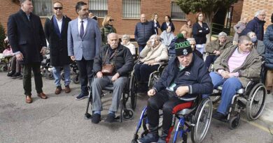 Residentes, familiares y trabajadores celebran la Festividad de San José en la Residencia Social Asistida de Toledo.