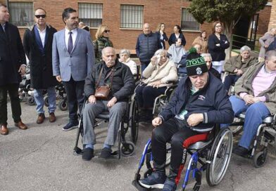 Residentes, familiares y trabajadores celebran la Festividad de San José en la Residencia Social Asistida de Toledo.