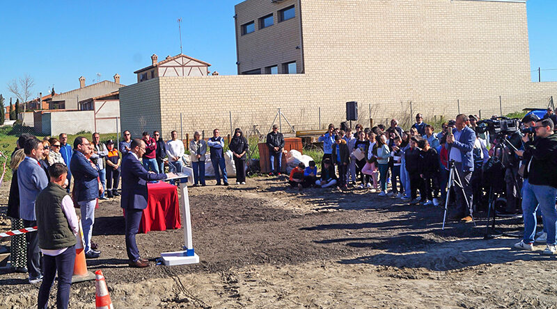 Primera piedra de la nueva piscina municipal de Cobeja