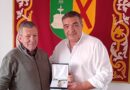 El alcalde de Yunclillos reconoce la labor de los concejales con la entrega de la Medalla e Insignia del municipio