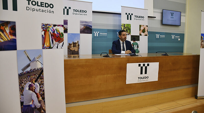 El vicepresidente de la Diputación de Toledo, Joaquín Romera, presenta el programa 'El Mes de tu Provincia' con más de 100 actividades en mayo.