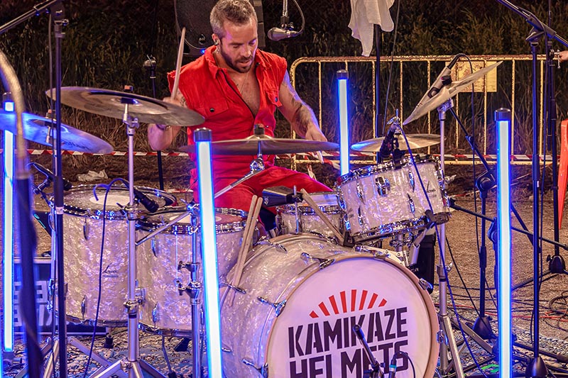 Kamikaze Helmets – Villavibes 2025 – 001