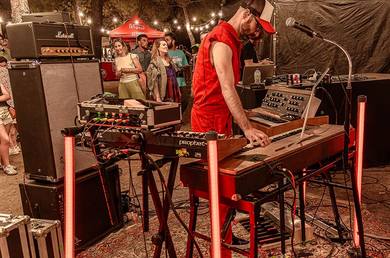 Kamikaze Helmets – Villavibes 2025 – 003