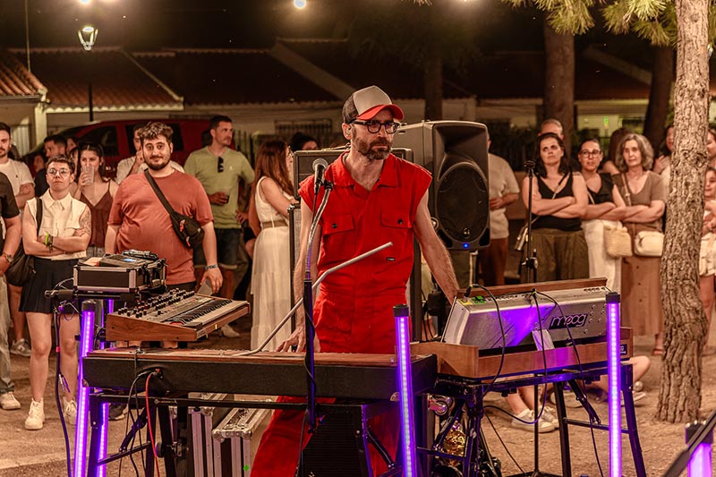 Kamikaze Helmets – Villavibes 2025 – 011