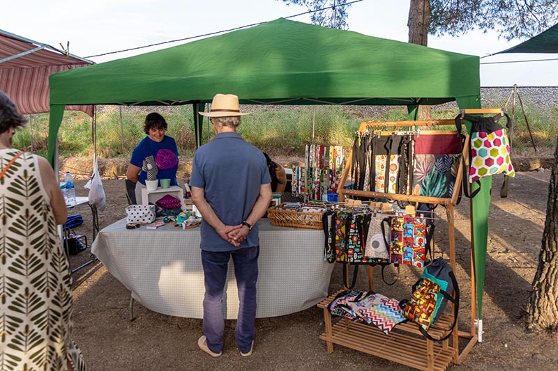 Puestos artesanos – Villavibes 2025 – 006