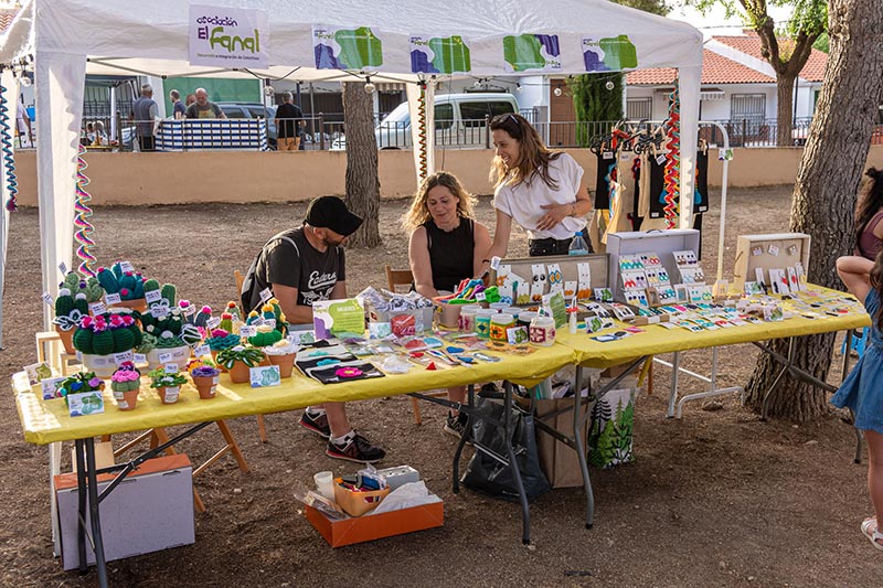 Puestos artesanos – Villavibes 2025 – 008