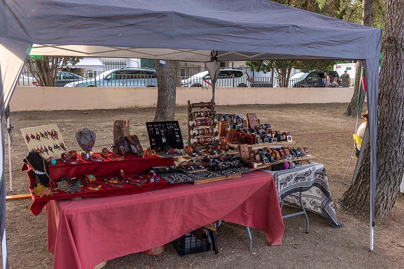 Puestos artesanos – Villavibes 2025 – 018