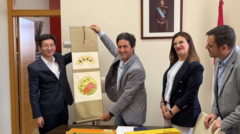 Yuncos firma un acuerdo de cooperación con la Zona de Desarrollo Económico de Deyang (China)