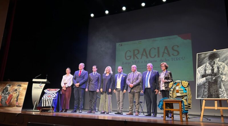 El Club Taurino de Calahorra galardona a Villaseca por su apoyo a la tauromaquia