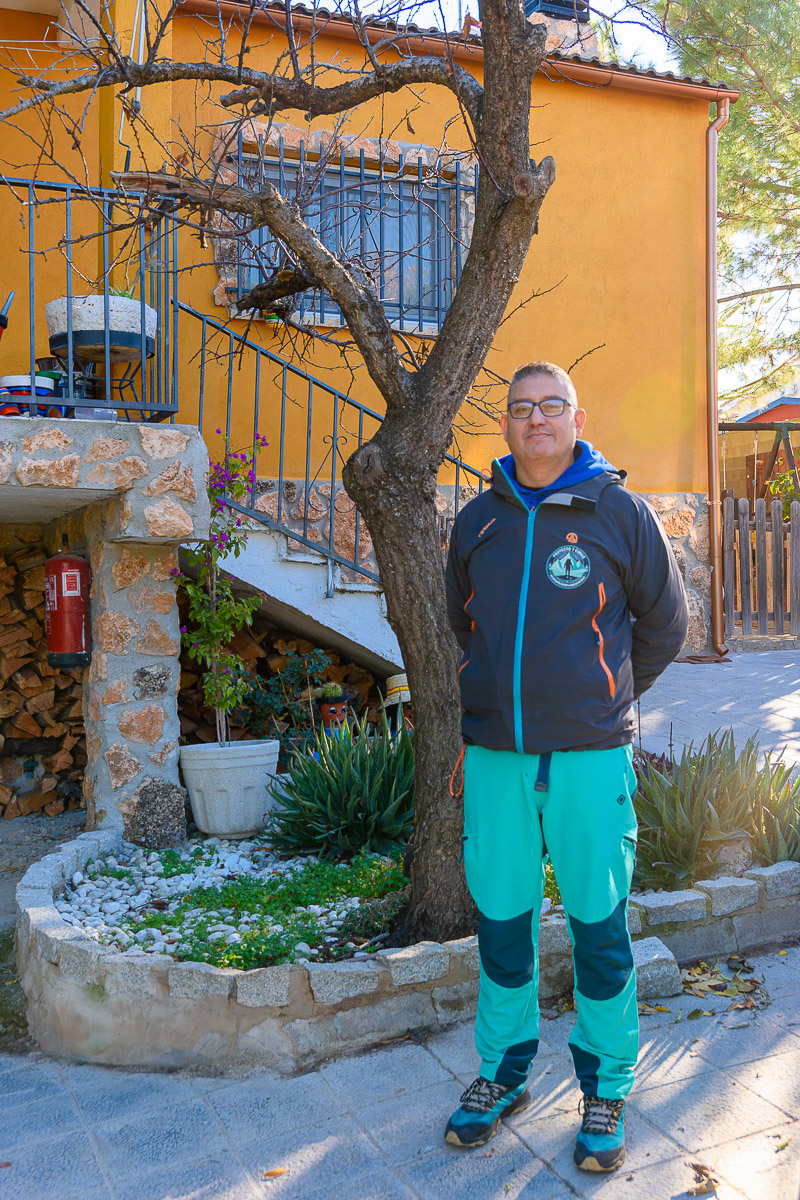 Óscar Fernández, de El Viso de San Juan, desafía sus limitaciones físicas con el Proyecto 7 Cimas, buscando coronar las montañas más altas de cada continente. Óscar Fernández, de El Viso de San Juan, desafía sus limitaciones físicas con el Proyecto 7 Cimas, buscando coronar las montañas más altas de cada continente.