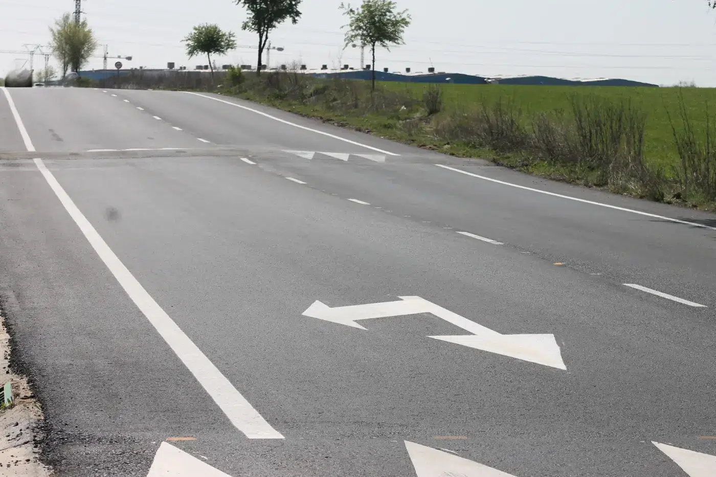 El alcalde de Seseña y representantes de la Diputación visitan la finalización de la apertura del Camino de Ciempozuelos (7)