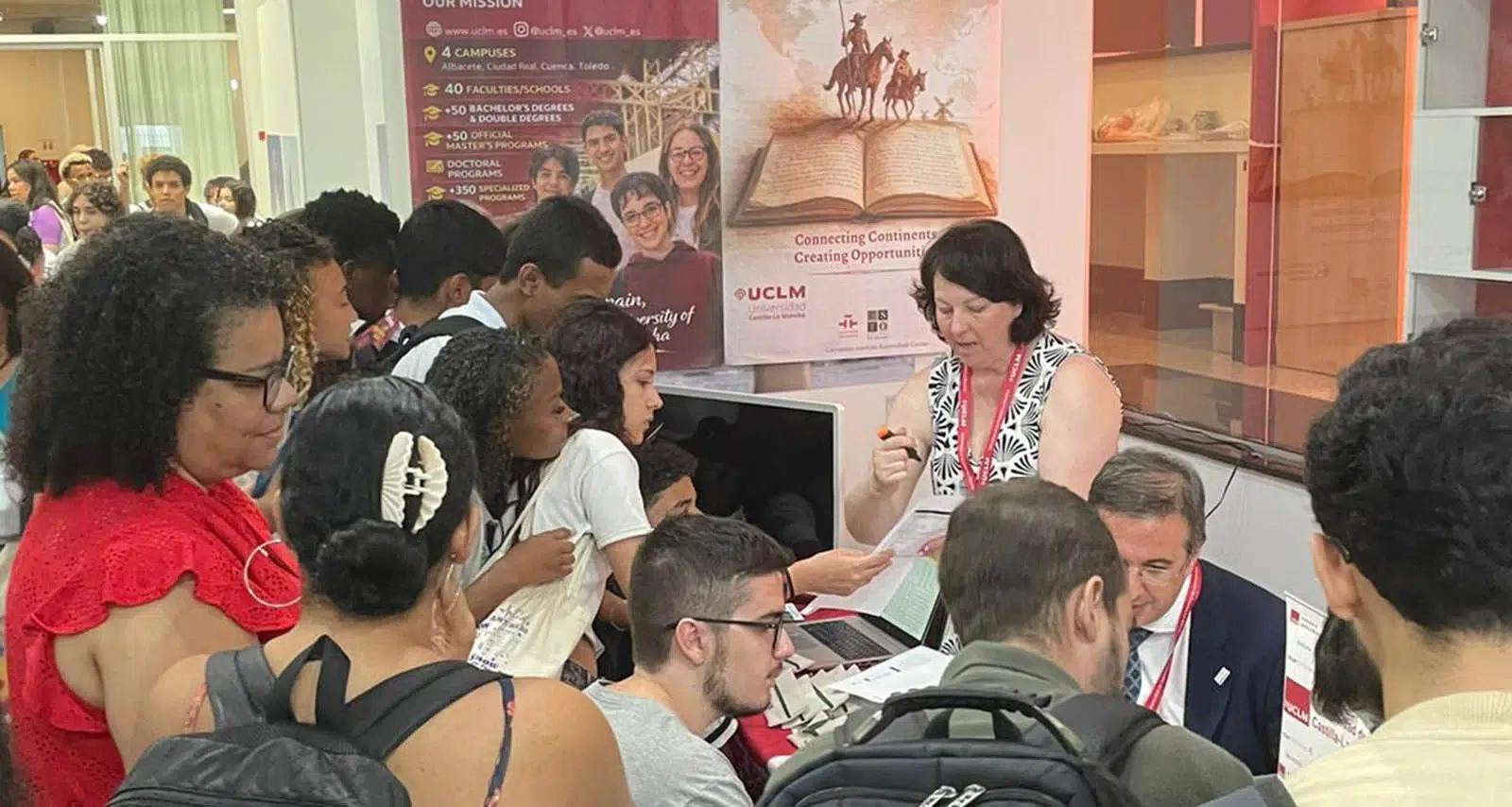 visita_brasil_feria_TO26