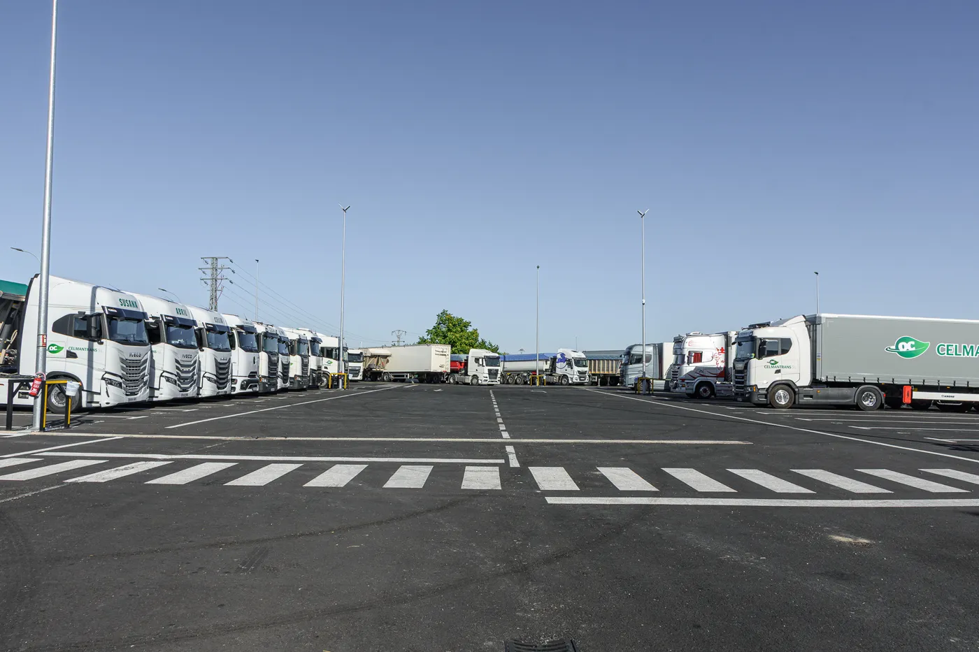 Inauguración de las nuevas instalaciones de la empresa Celmantrans en Numancia de la Sagra con autoridades locales. (5) Inauguración de las nuevas instalaciones de la empresa Celmantrans en Numancia de la Sagra con autoridades locales. (5)