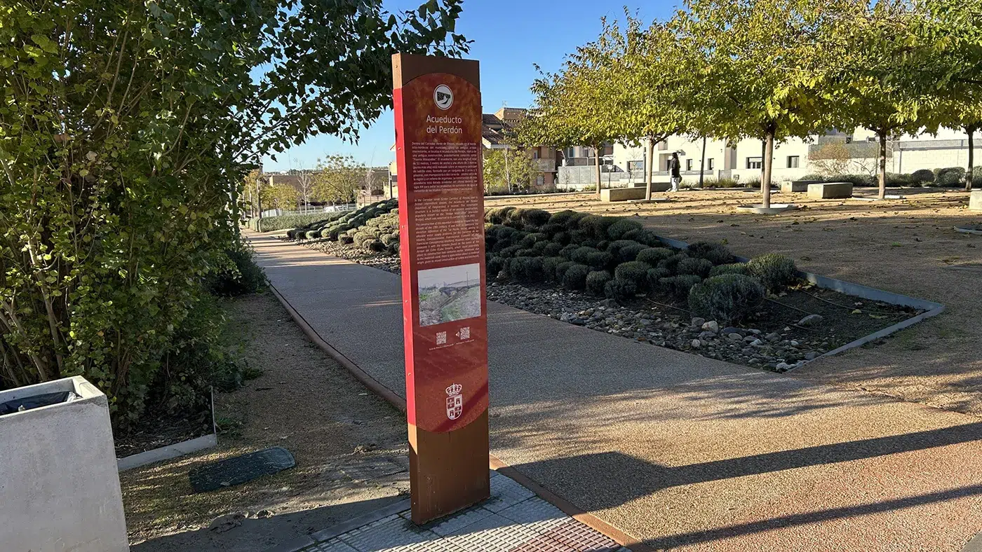 Nuevos tótems informativos y elementos de señalización turística peatonal en Illescas situados en el casco urbano (3)