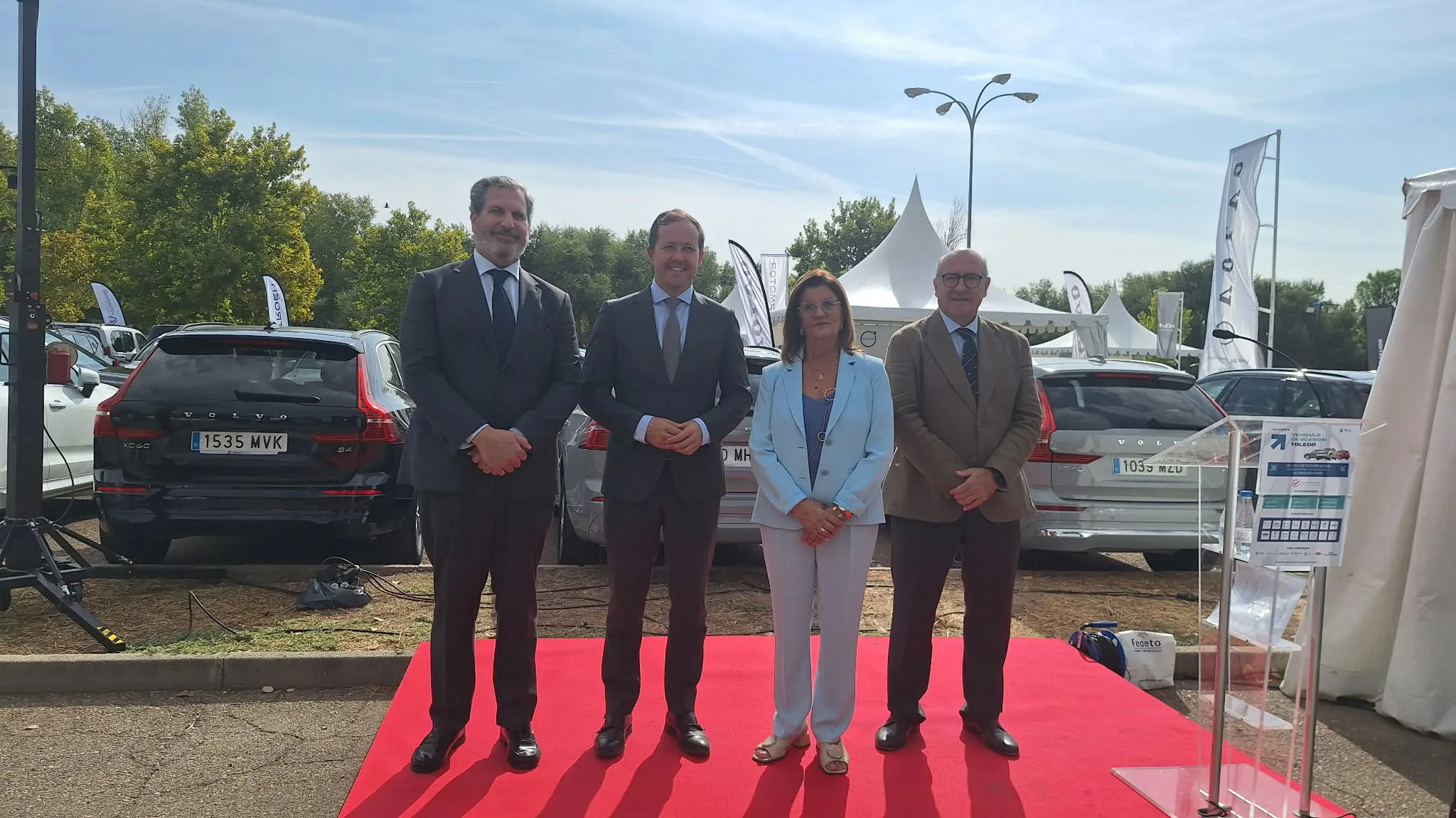 En la apertura participaron el alcalde de Toledo, Carlos Velázquez; la presidenta de ATRAAT, María de los Ángeles Martínez Hurtado; el diputado provincial de Contratación y Patrimonio, José Eugenio del Castillo; y el secretario general de FEDETO, Manuel Madruga Sanz, En la apertura participaron el alcalde de Toledo, Carlos Velázquez; la presidenta de ATRAAT, María de los Ángeles Martínez Hurtado; el diputado provincial de Contratación y Patrimonio, José Eugenio del Castillo; y el secretario general de FEDETO, Manuel Madruga Sanz,